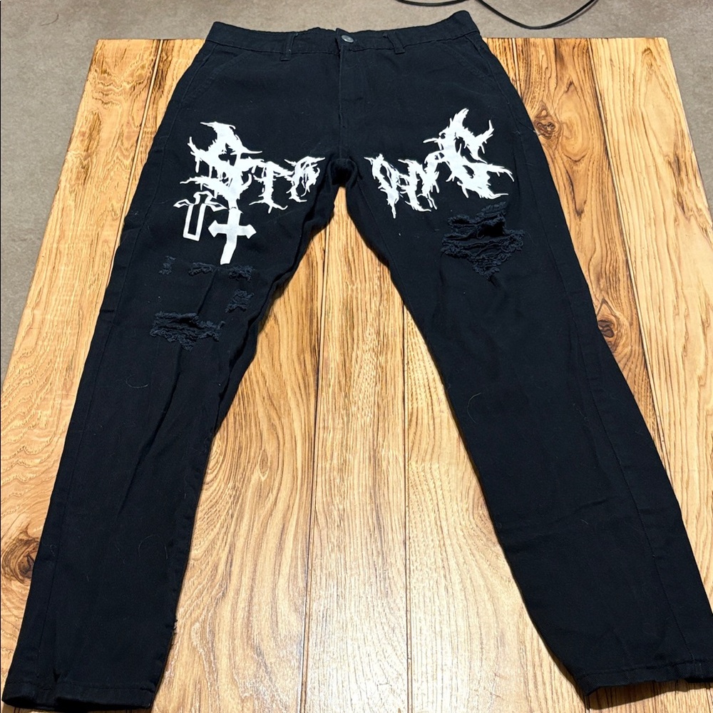 SHEIN Black Ripped Graphic jeans NWOT
